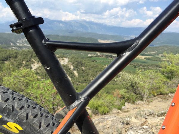 2016-Orbea-Loki-trail-hardtail-275plus-or-29er-mountain-bike04-600x450